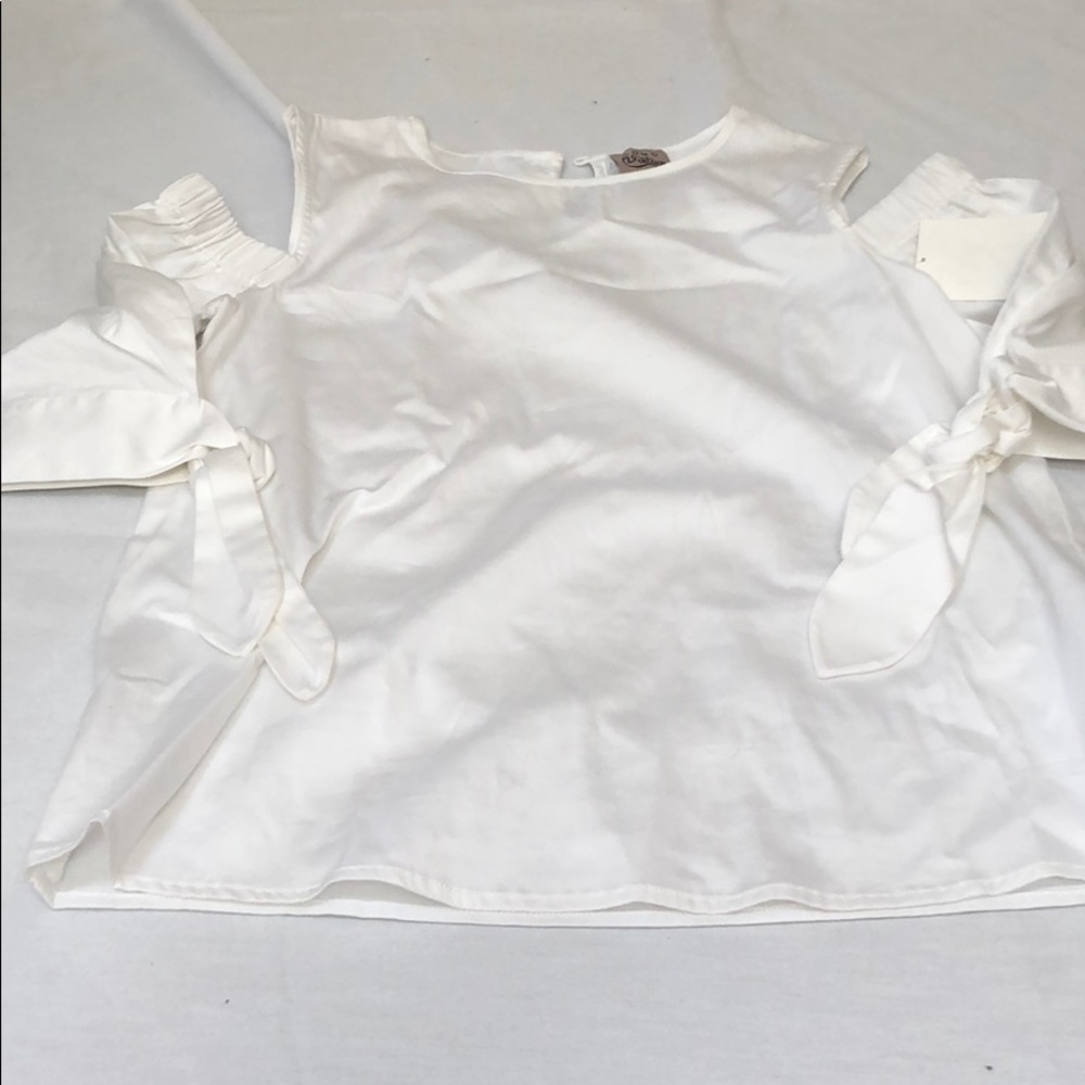 Cold shoulder ✨3/$12